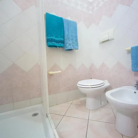 Nido Lungomare, E Sei In Spiaggia... Apartment Cala Gonone