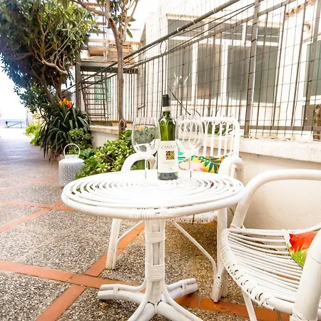 Nido Lungomare, E Sei In Spiaggia... Apartmán *