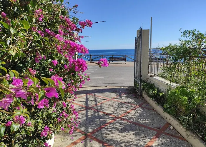 Nido Lungomare, E Sei In Spiaggia...